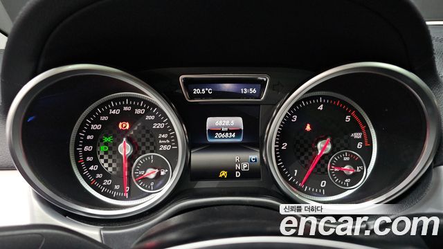 Mercedes-Benz GLE-Class 2017 — photo 8