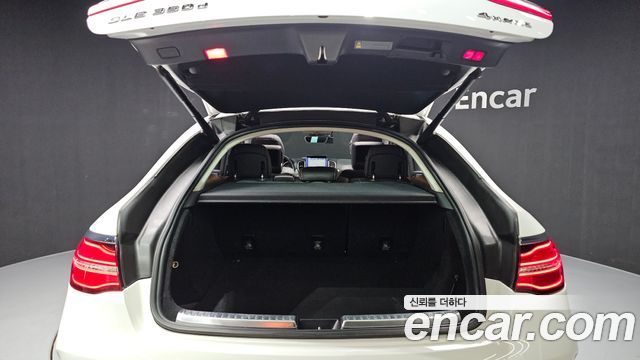 Mercedes-Benz GLE-Class 2017 — photo 20