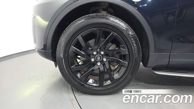 Land Rover Discovery 2018 — photo 5