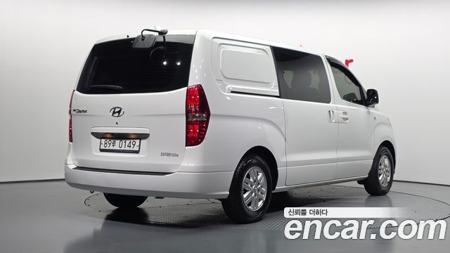 Hyundai Starex 2021 — photo 2