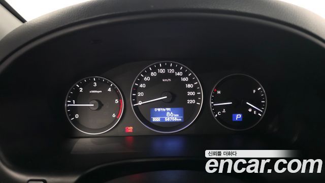 Hyundai Starex 2021 — photo 11