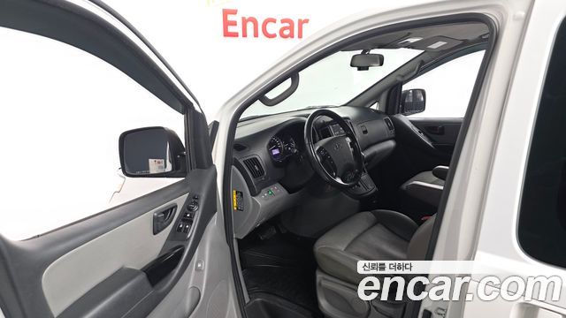 Hyundai Starex 2021 — photo 13