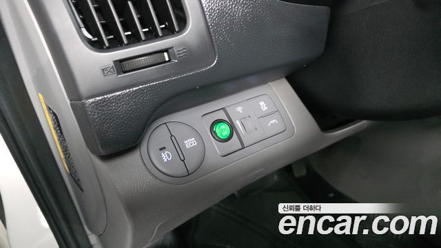 Hyundai Starex 2021 — photo 30