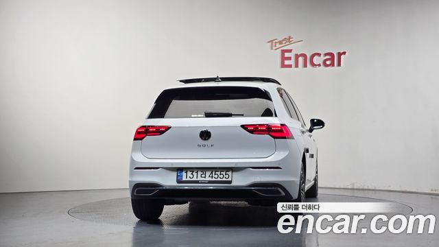 Volkswagen Golf 2023 — photo 4