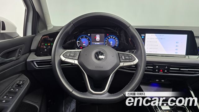 Volkswagen Golf 2023 — photo 18