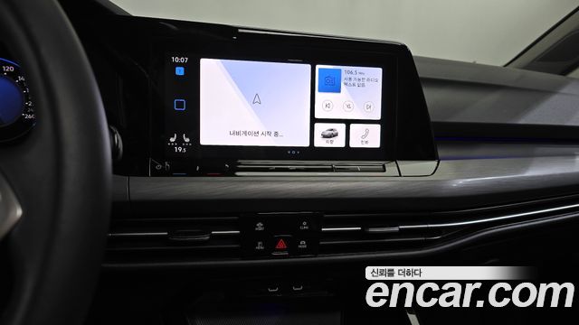 Volkswagen Golf 2023 — photo 19