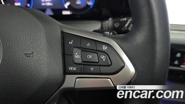 Volkswagen Golf 2023 — photo 24