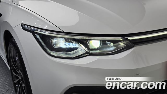 Volkswagen Golf 2023 — photo 8