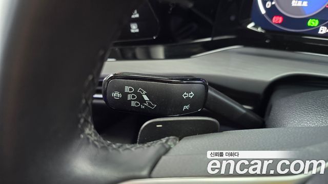 Volkswagen Golf 2023 — photo 27