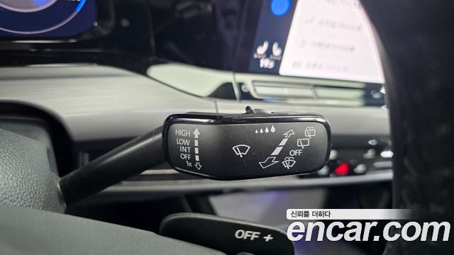 Volkswagen Golf 2023 — photo 28
