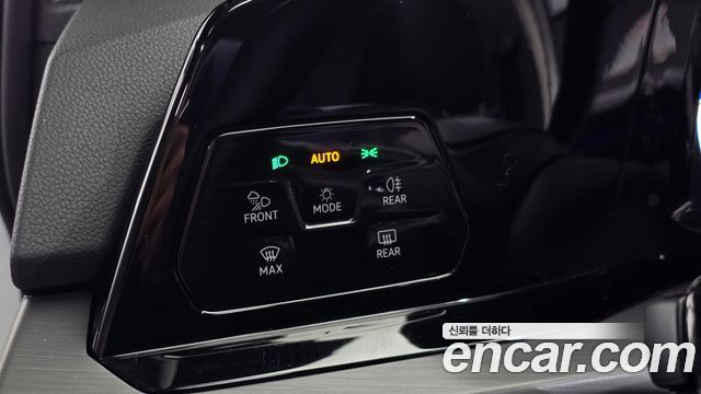 Volkswagen Golf 2023 — photo 33
