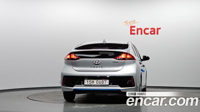 Hyundai Ioniq 2016 — photo 4