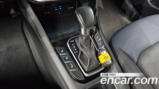 Hyundai Ioniq 2016 — photo 9