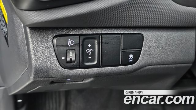 Hyundai Ioniq 2016 — photo 13