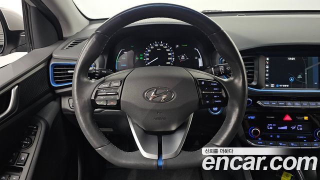 Hyundai Ioniq 2016 — photo 15