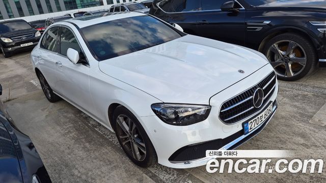 Mercedes-Benz E-Class 2021 — photo 3