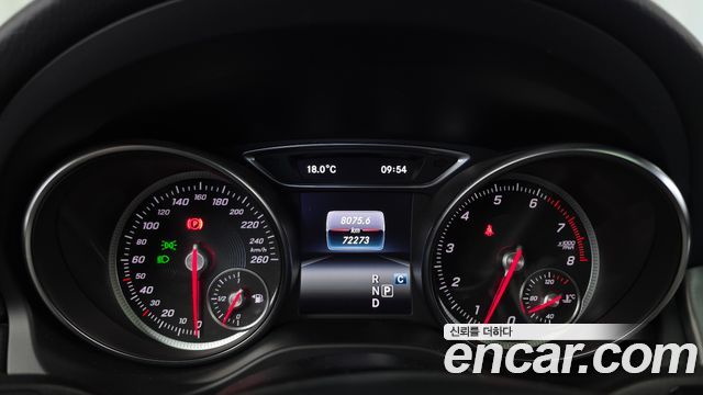 Mercedes-Benz GLA-Class 2019 — photo 11
