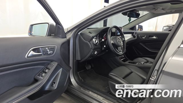 Mercedes-Benz GLA-Class 2019 — photo 13