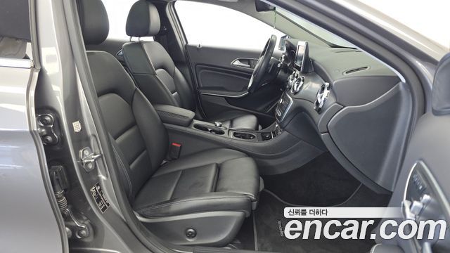 Mercedes-Benz GLA-Class 2019 — photo 17