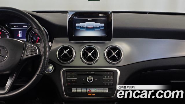Mercedes-Benz GLA-Class 2019 — photo 20