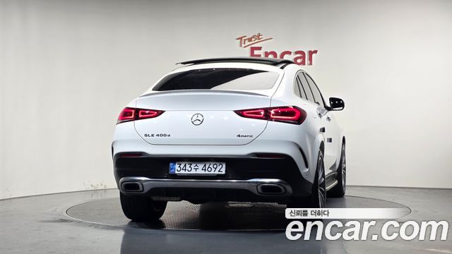Mercedes-Benz GLE-Class 2023 — photo 4
