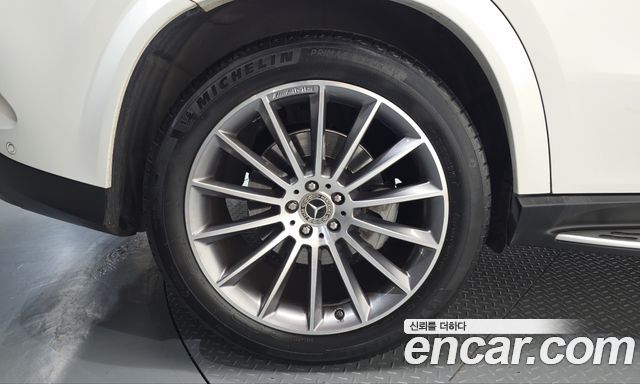 Mercedes-Benz GLE-Class 2023 — photo 5