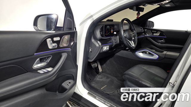 Mercedes-Benz GLE-Class 2023 — photo 13