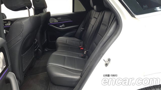Mercedes-Benz GLE-Class 2023 — photo 17