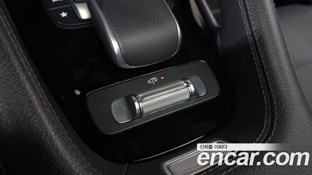 Mercedes-Benz GLE-Class 2023 — photo 18