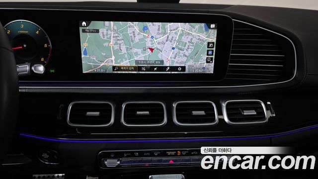 Mercedes-Benz GLE-Class 2023 — photo 19