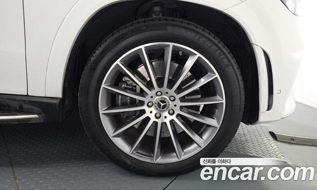 Mercedes-Benz GLE-Class 2023 — photo 7