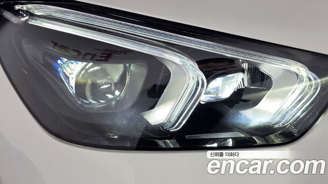 Mercedes-Benz GLE-Class 2023 — photo 8