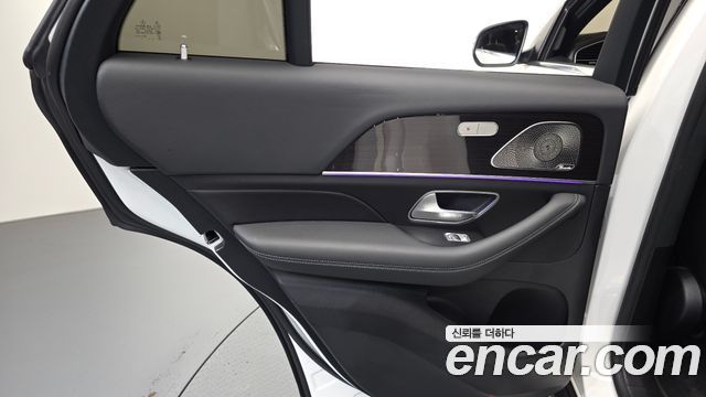 Mercedes-Benz GLE-Class 2023 — photo 15