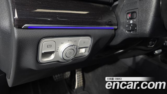 Mercedes-Benz GLE-Class 2023 — photo 28