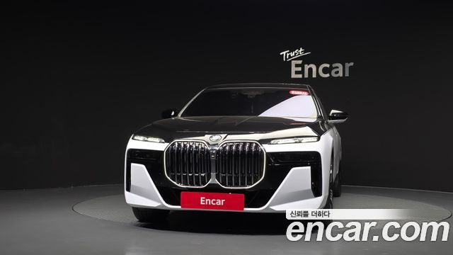 BMW 7-Series 2025 — photo 3