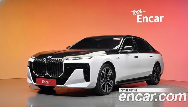 BMW 7-Series 2025 — photo 1