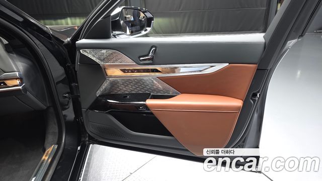 BMW 7-Series 2025 — photo 14