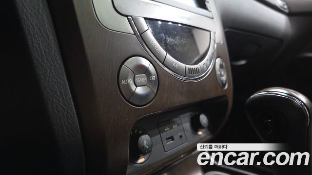 KG Mobility Rexton 2013 — photo 33
