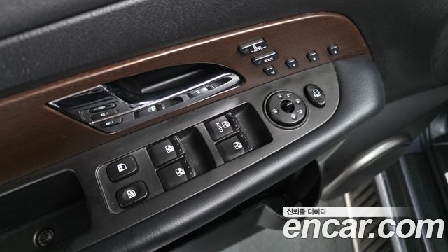 KG Mobility Rexton 2013 — photo 38