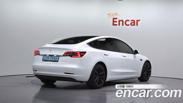 Tesla Model 3 2022 — photo 2