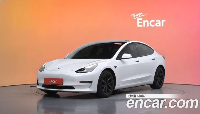 Tesla Model 3 2022 — photo 1