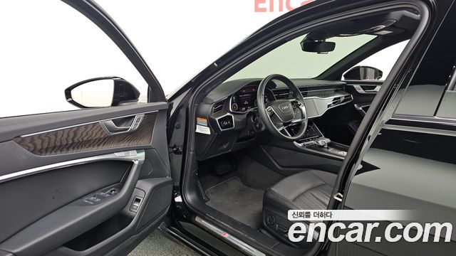 Audi A6 2021 — photo 13
