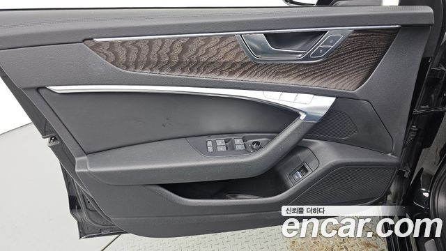 Audi A6 2021 — photo 14