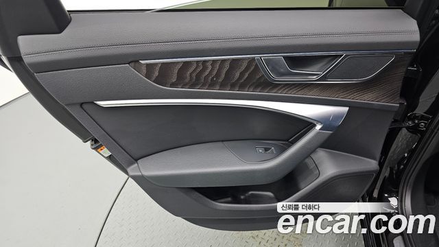 Audi A6 2021 — photo 15