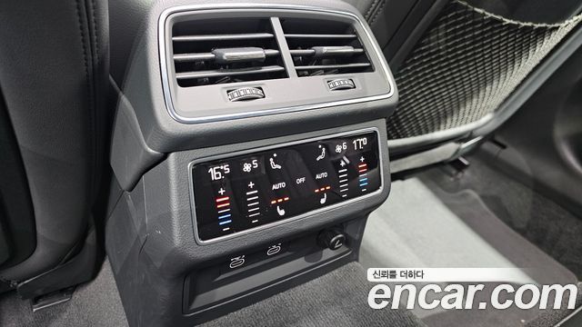 Audi A6 2021 — photo 32