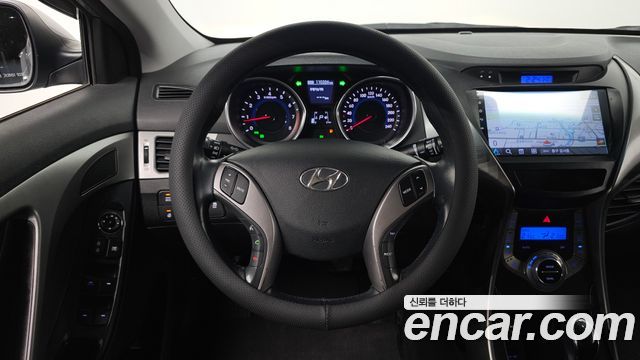 Hyundai AVANTE 2014 — photo 18