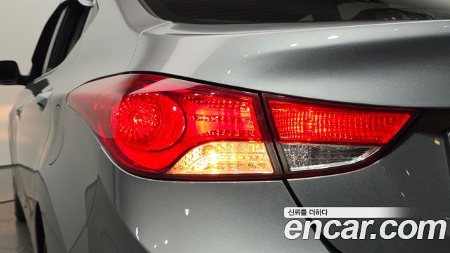 Hyundai AVANTE 2014 — photo 9