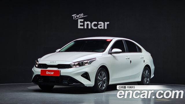 Kia K3 2023 — photo 1