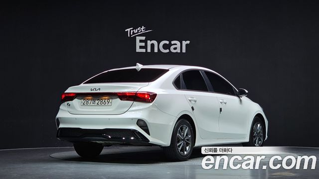 Kia K3 2023 — photo 2