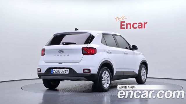 Hyundai Venue 2025 — photo 2